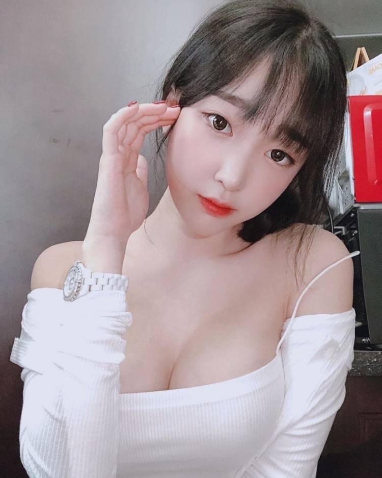 모델 강인경 님 인스타그램 셀카 사진 모음