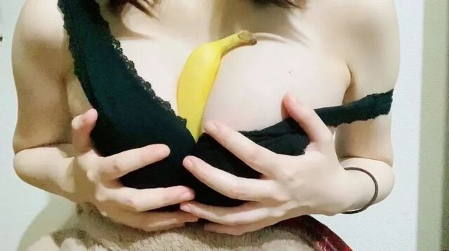 일본 I컵 유부녀 투명한 젖가슴 핏줄