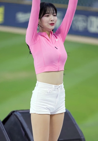 봉긋한 핑크 래쉬가드 박하정 치어리더 Park HaJung Cheerleader