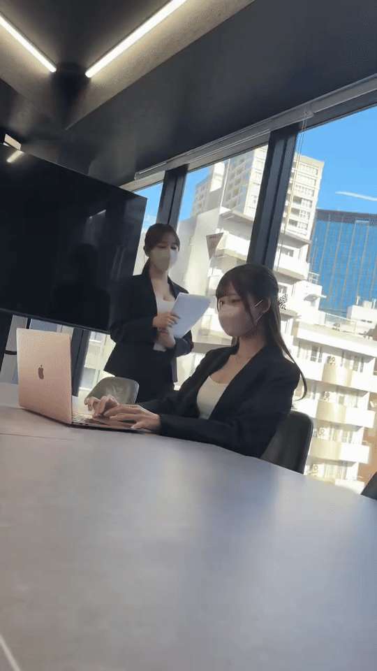 회사에서 찌찌만지기 대꼴ㅋㅋ