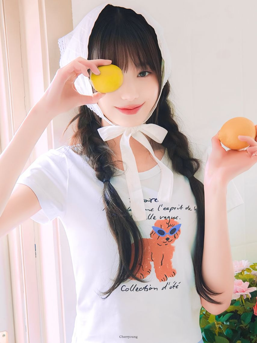 [아이브] 레몬팔이 소녀(?) 머리에 흰 스카프 쓴 장원영 미모