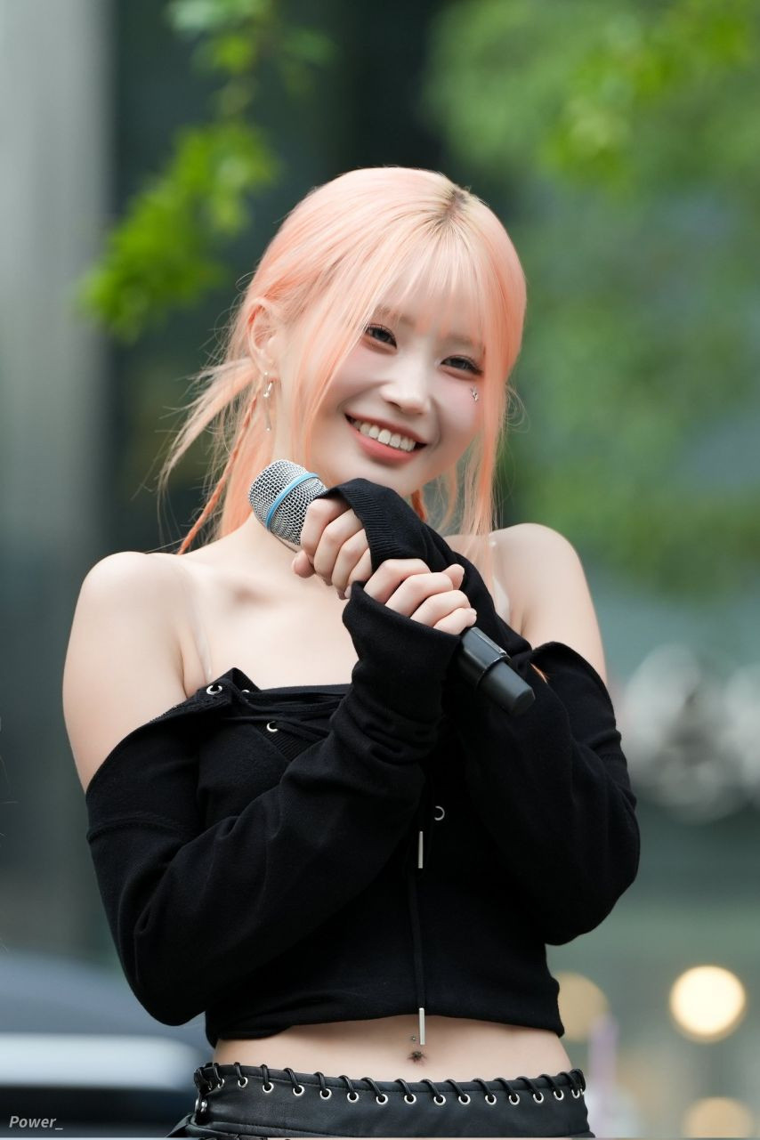 귀여운 프로미스나인 송하영