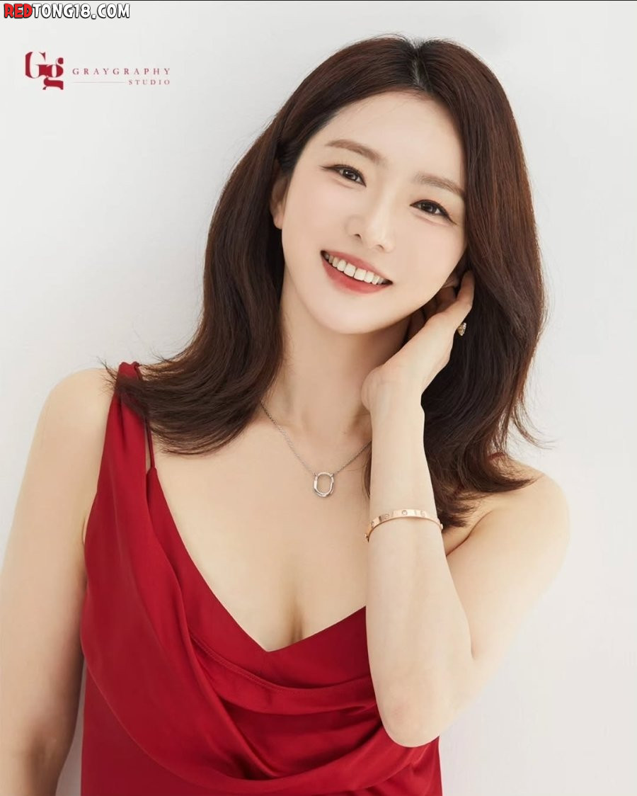 조수빈 아나운서 빨간 드레스 미모