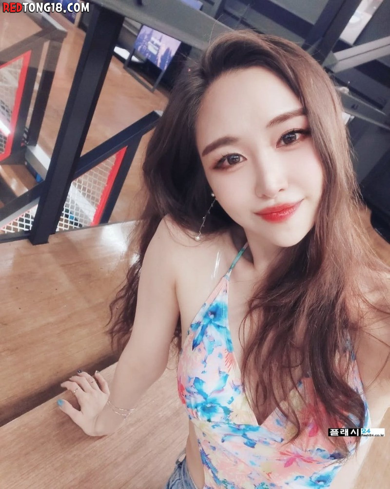 ㅇㅎ)레이싱모델 유리 눈 웃음 미쳤네
