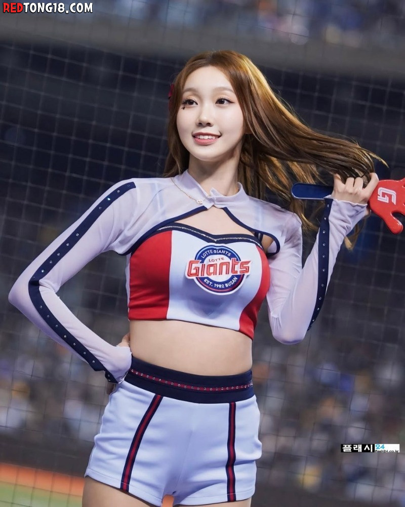은근 쌔끈한 치어리더 박담비