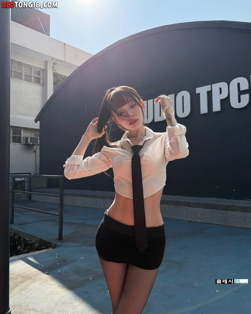 대만 미모 1등' 치어리더 임양 흔한 오피스룩