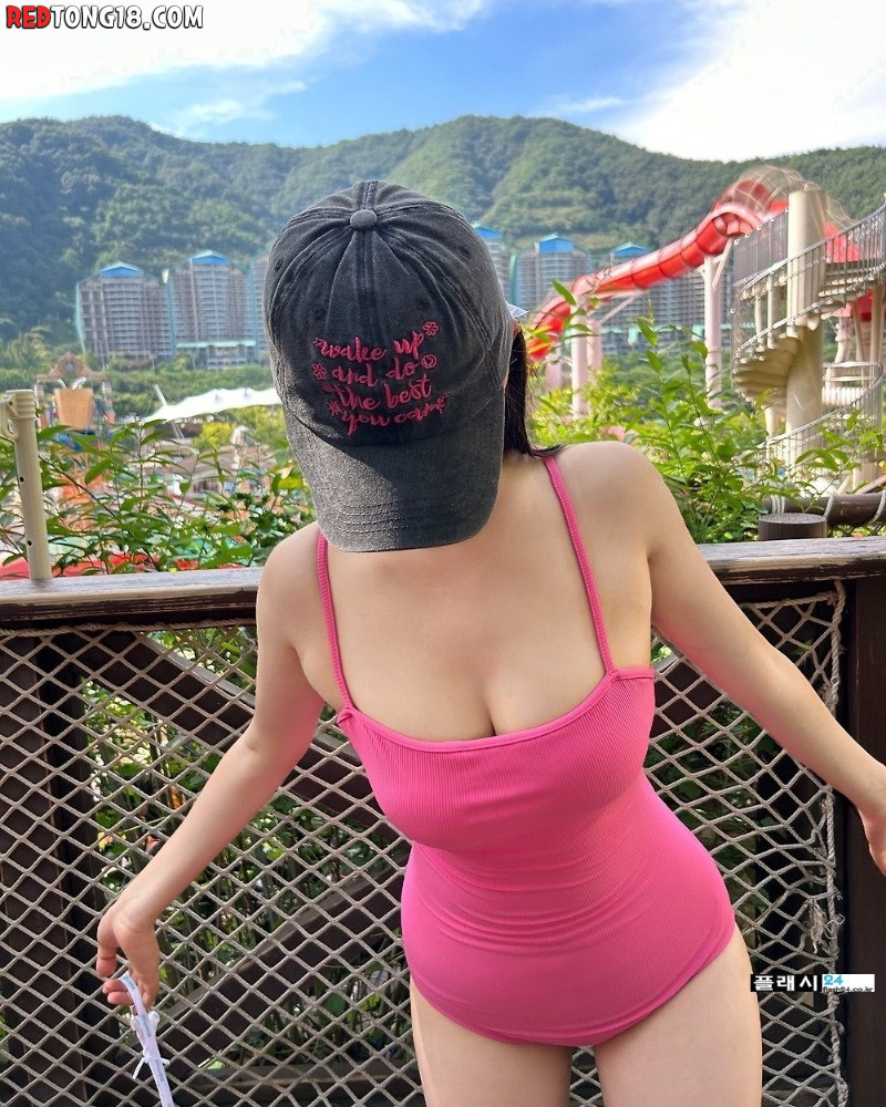 운동하는 직장인의 육감적인 몸매