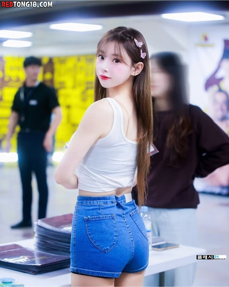 피지컬이 장난 아닌 99년생 치어리더