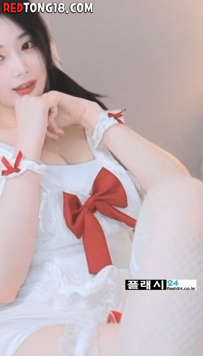요염한 다리 꼬는 리즈리사
