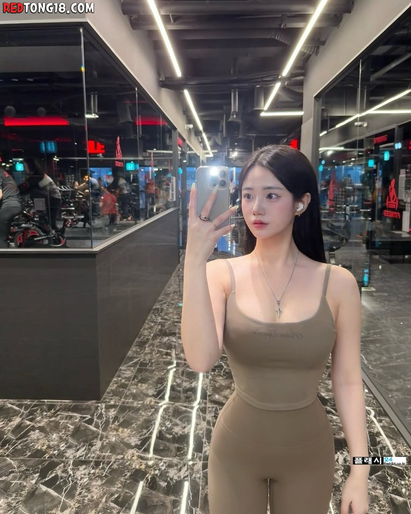 청순한 얼굴에 그렇지 못한 몸매