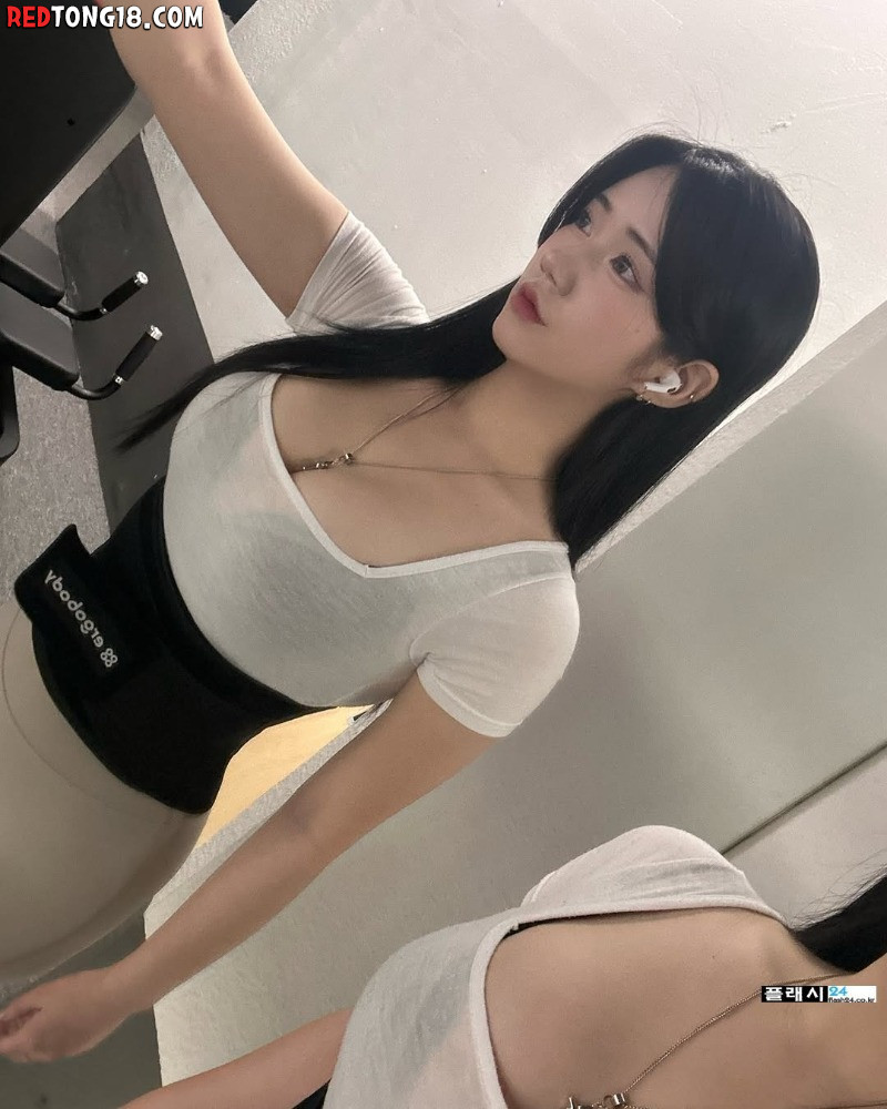 청순한 얼굴에 그렇지 못한 몸매