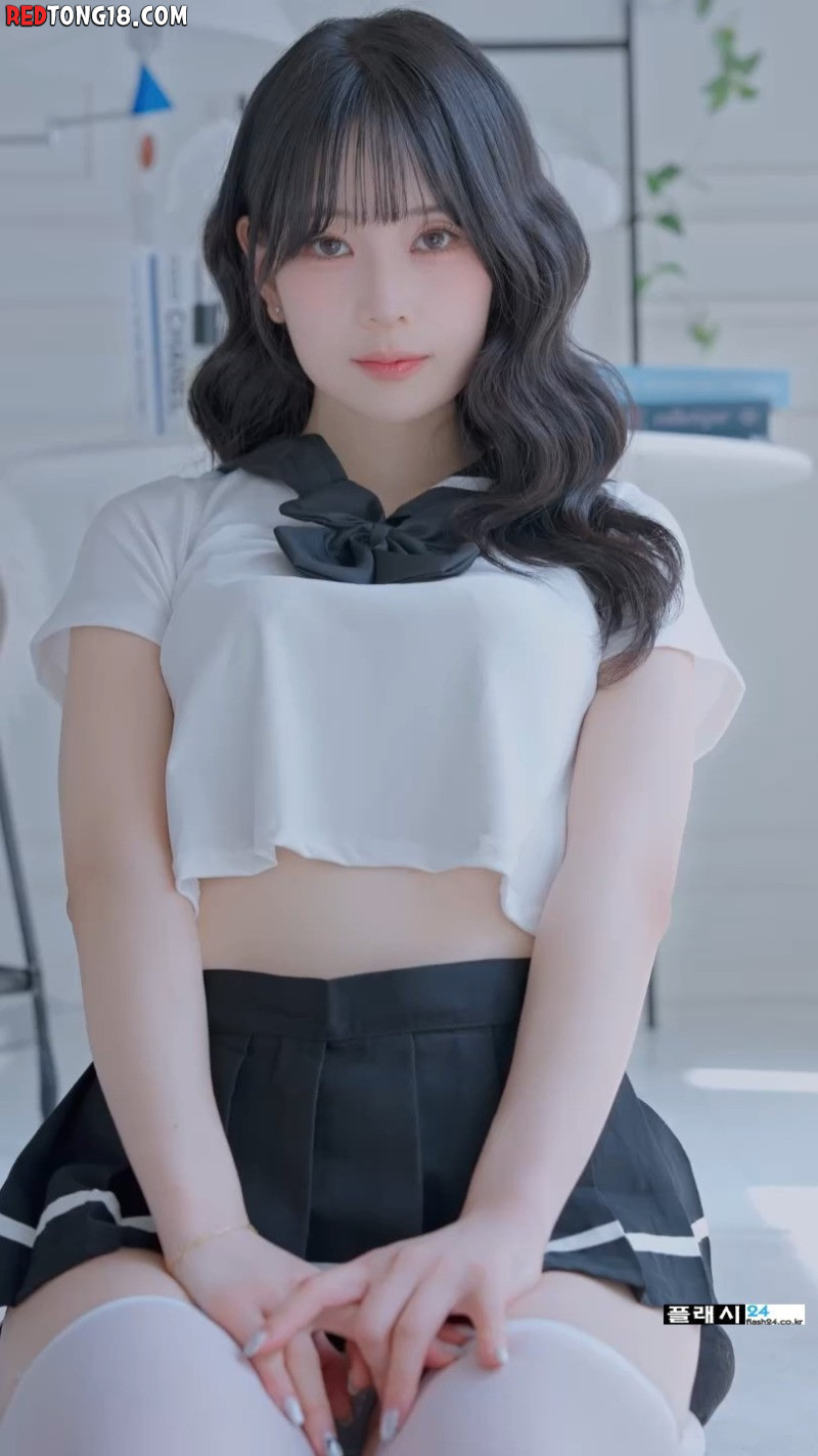 ㅇㅎ)모델 희솔 크롭 세라복