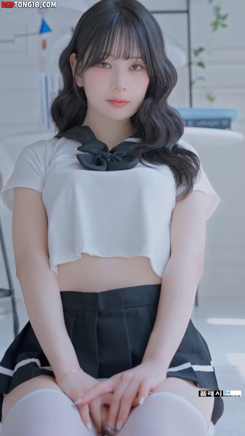 ㅇㅎ)모델 희솔 크롭 세라복