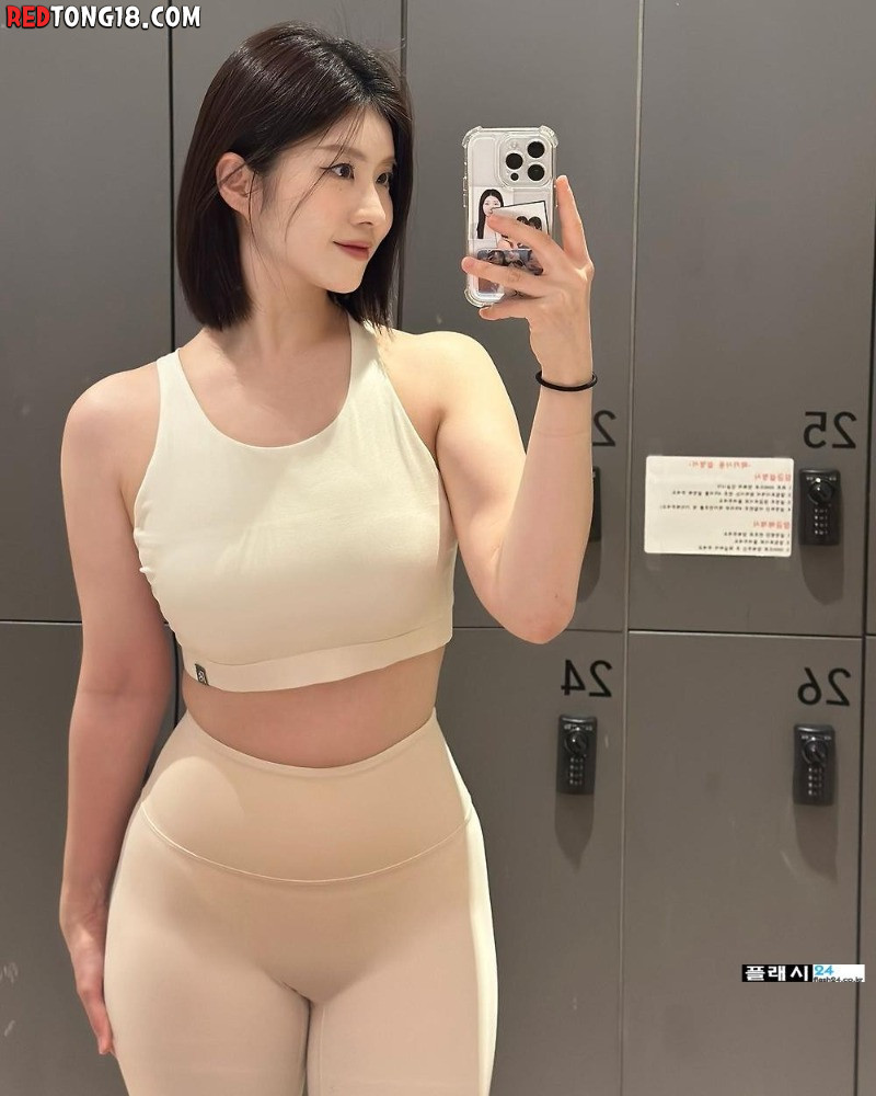 ㅇㅎ)건강한 락커룸 셀카녀