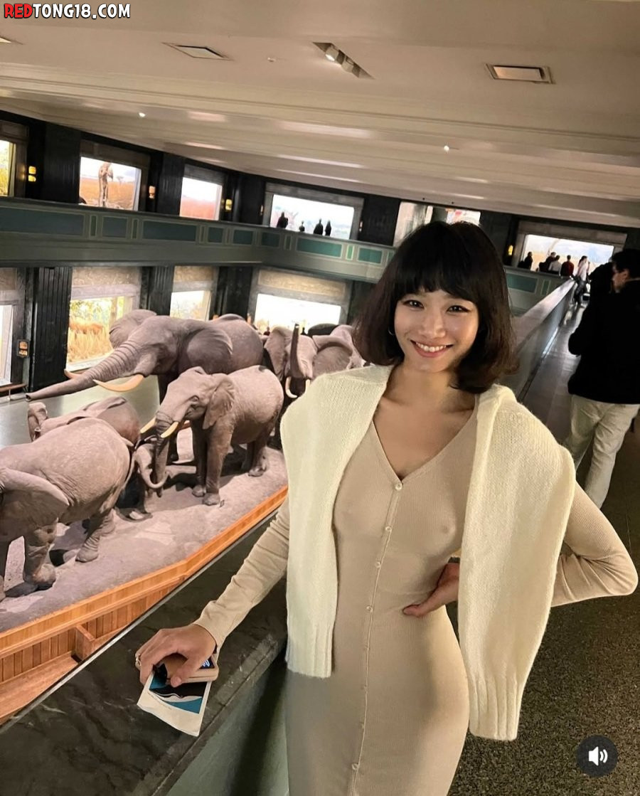 요즘 노브라 꼭툭튀에 맛들린 이희은 사장님