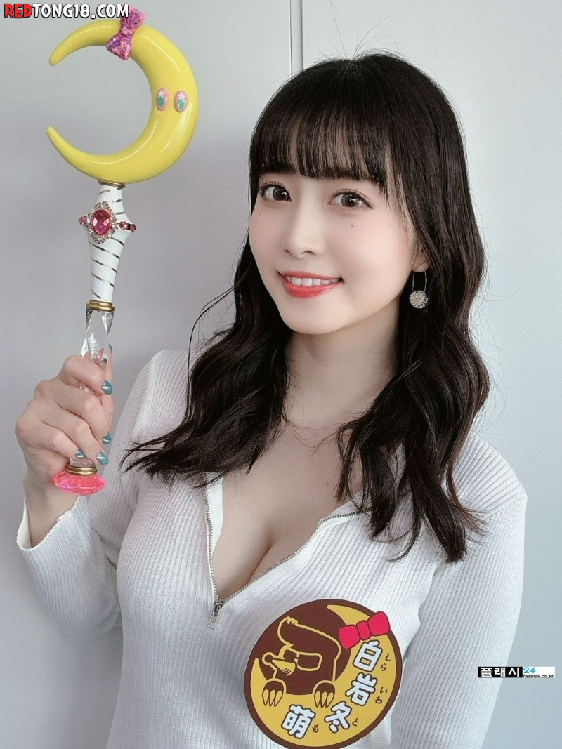 ㅇㅎ)요즘 폼 최상위라는 아이돌 출신 배우 시라이와 토모