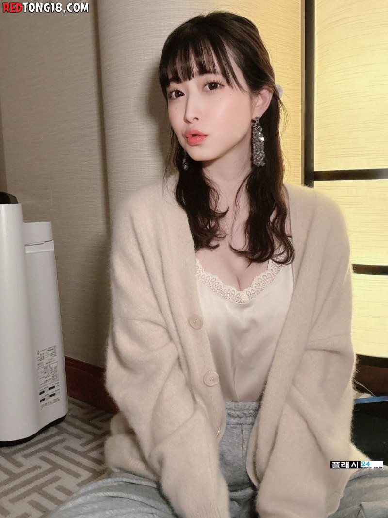 ㅇㅎ)요즘 폼 최상위라는 아이돌 출신 배우 시라이와 토모