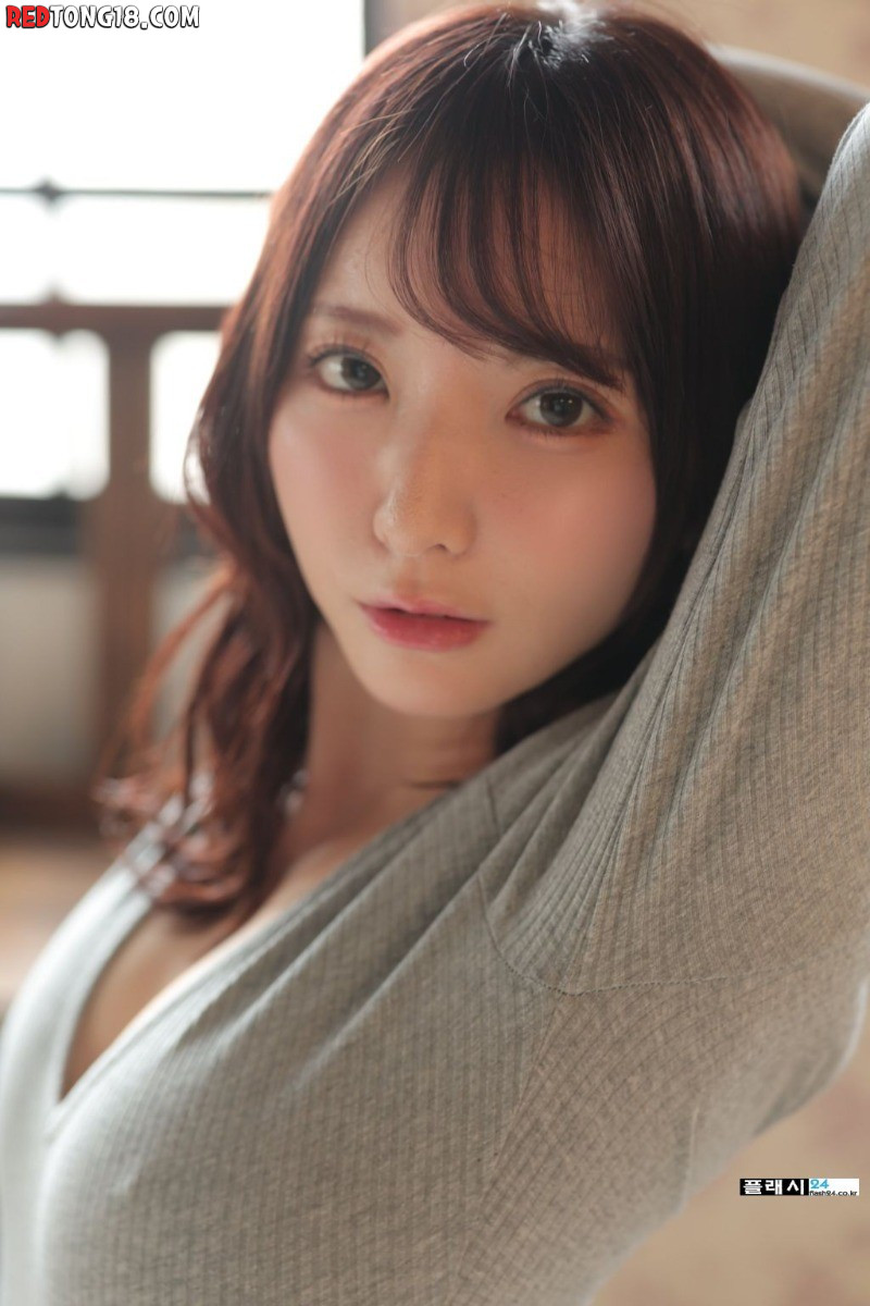 개쩐다는 신인 배우 니이즈마 유카