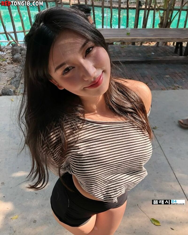 이 누나 허벅지 운동 얼마나 열심히 한 거야