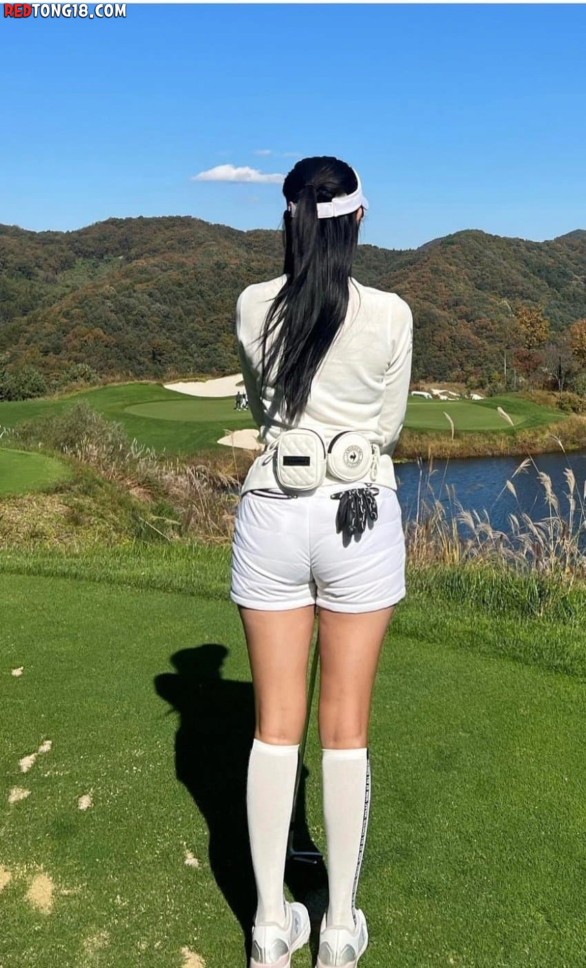 요즘 가장 핫하다는 01년생 골프녀
