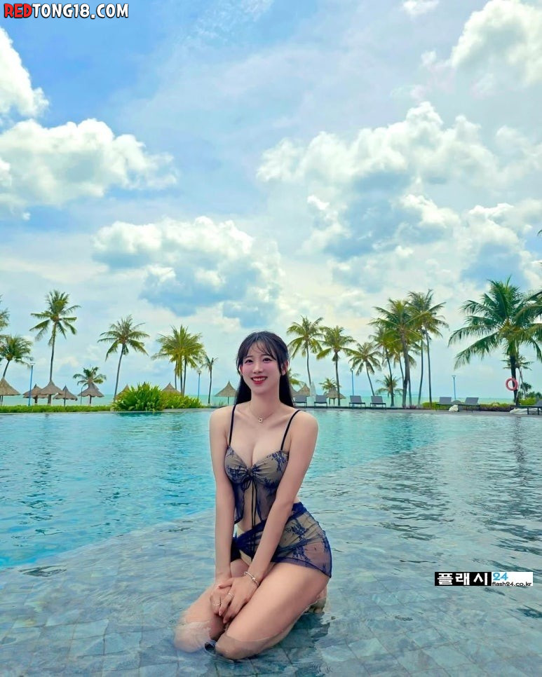 육감적인 기아 치어리더 김한나 수영복