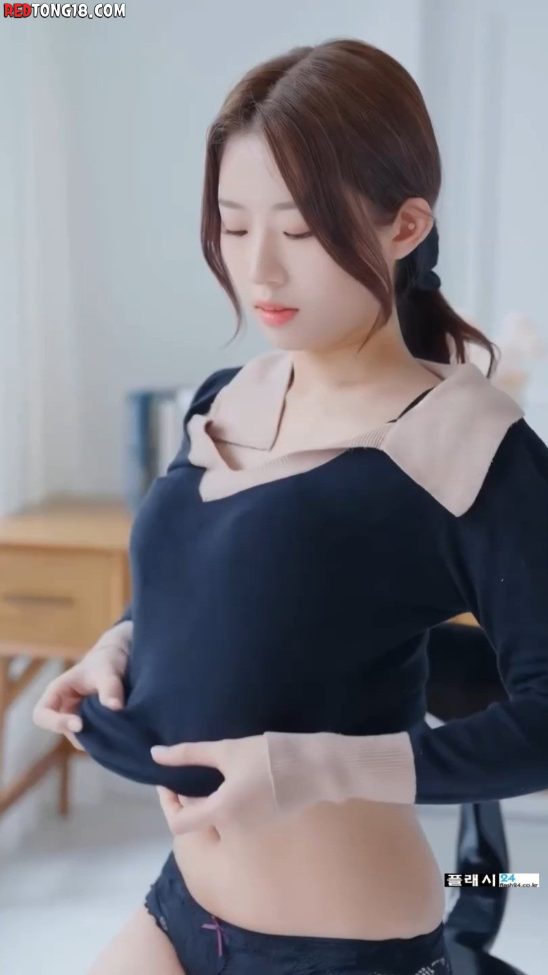 출근 준비하는 모델 서희