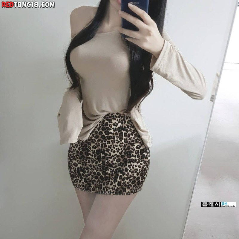 얼굴이 너무 궁금한 슬렌더 누나