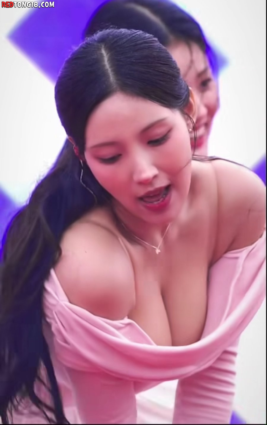 걸그룹 이 둘은 최소 F컵 사이즈 입겠죠?