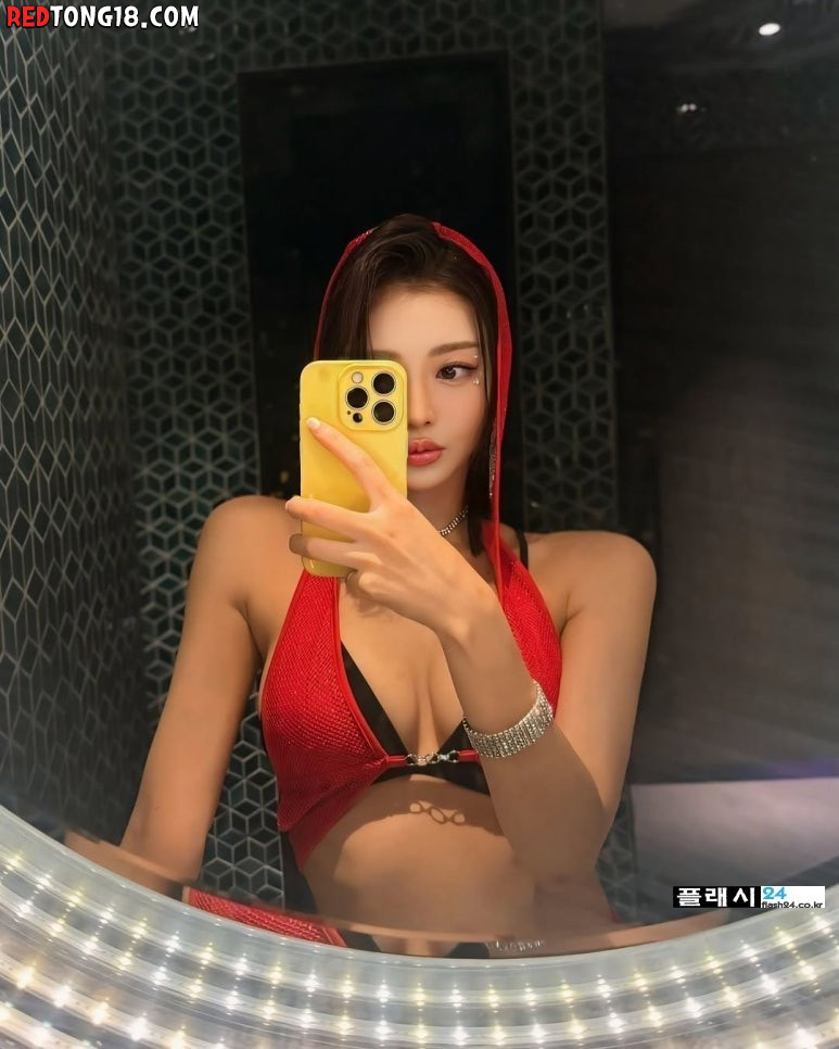 레이싱 모델 박하얀 남자를 환장하는 외출룩