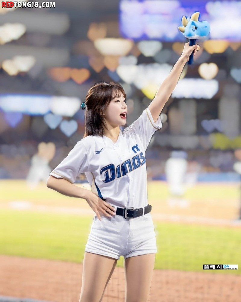 ㅇㅎ)치어리더 이주희 타이트한 흰팬츠 앞 뒤
