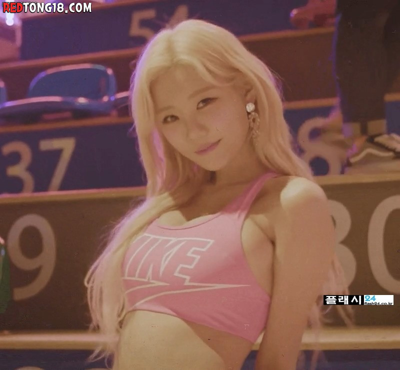 화보 촬영하는 유부녀 빛베리 수준