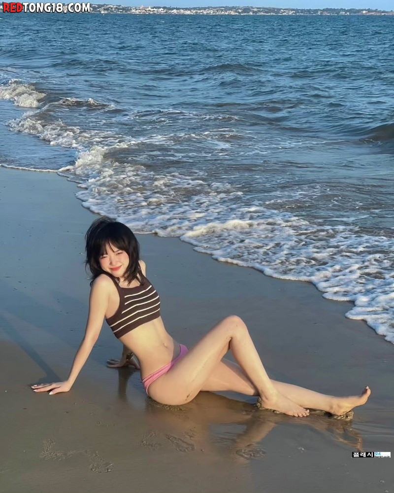수영복 사주고 싶은 핑크 수영복녀
