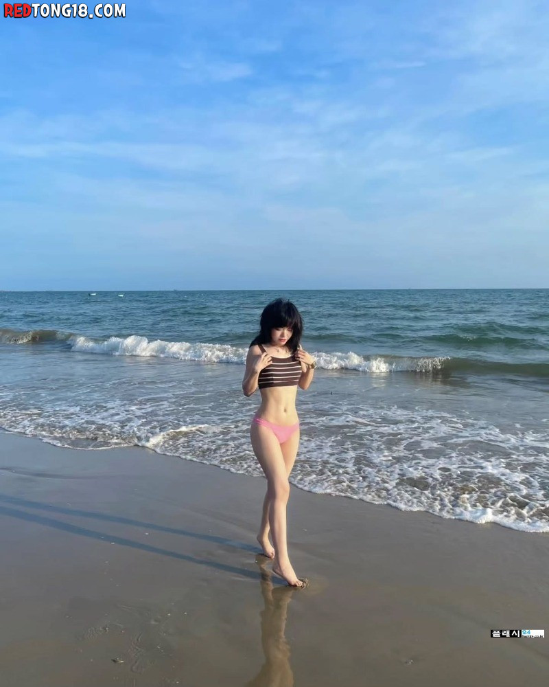 수영복 사주고 싶은 핑크 수영복녀