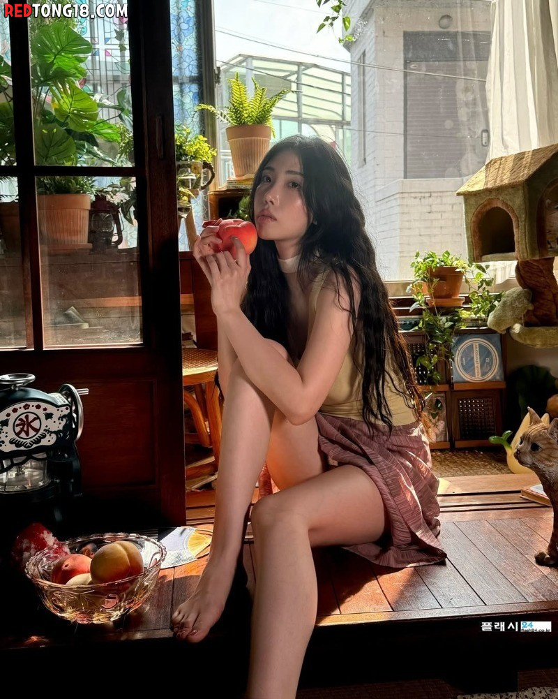 ㅇㅎ)슴 핏줄로 유명한 처자의 다른 모습