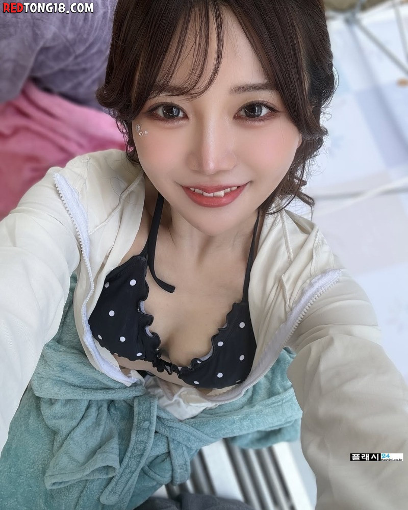 골반이 매력적이라는 아나운서 출신 와카 나츠키