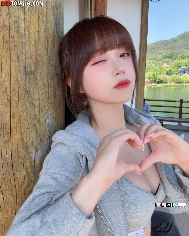 코코 김아영 인스타 회색 CK 브라