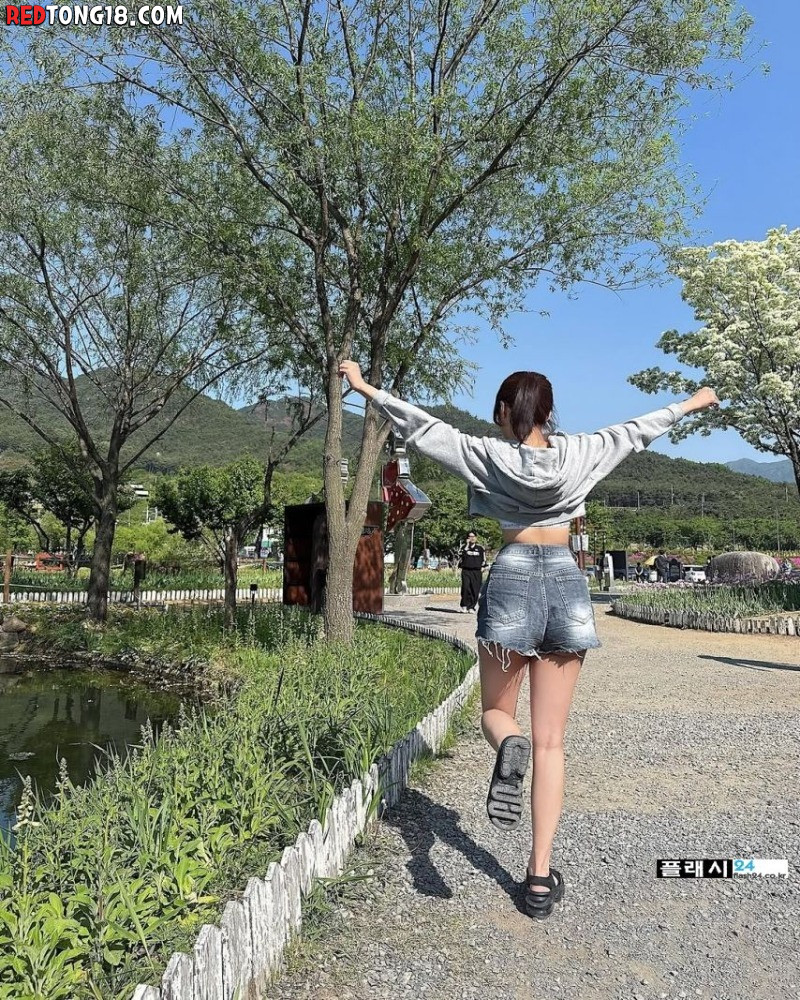 코코 김아영 인스타 회색 CK 브라