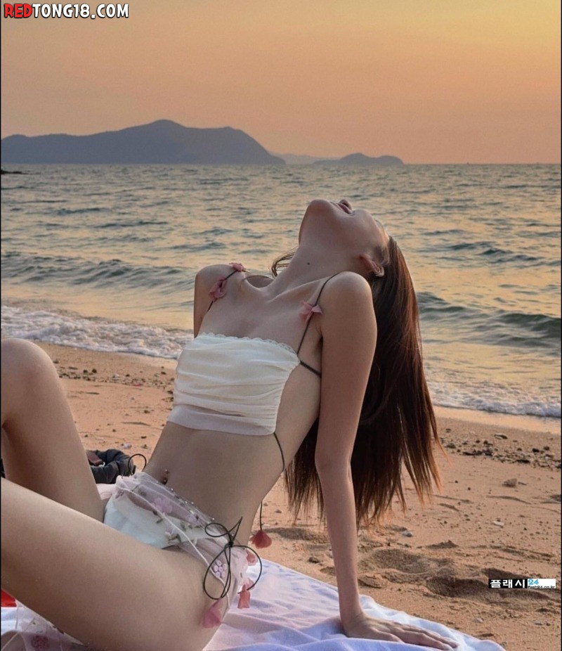 휴가때는 이런 처자가 꼭 필요하죠