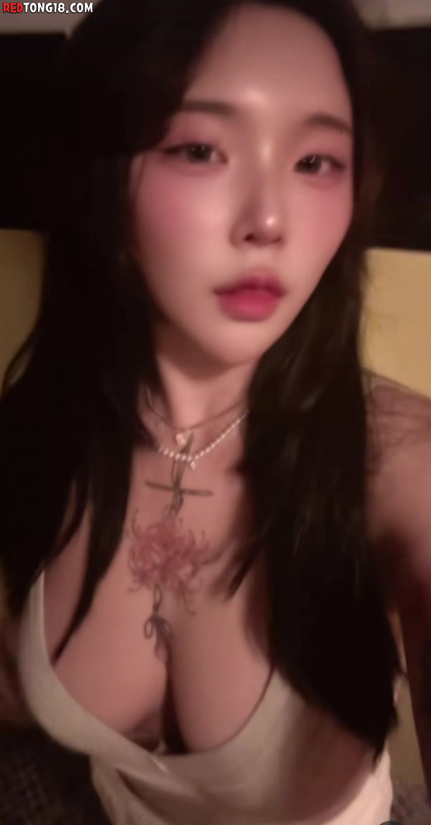 진짜 다 완벽한데 문신이...