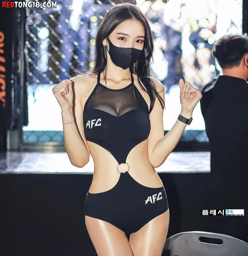 레이싱모델 유리안 거기에 타투가있구나