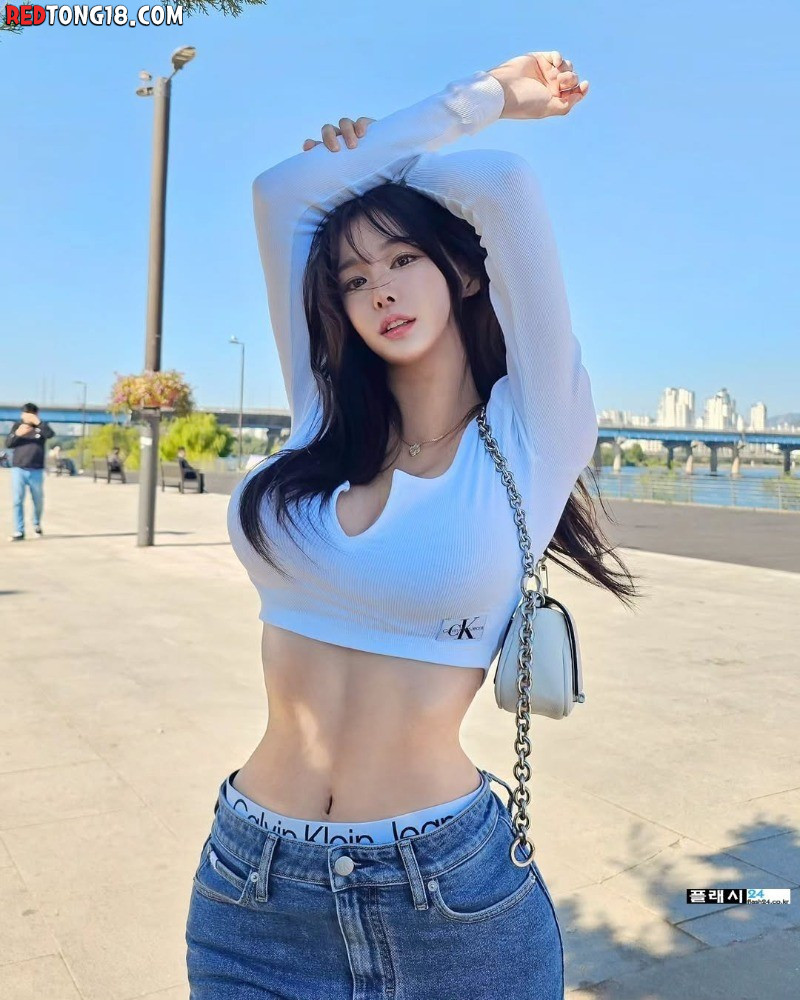 어른됐다고 더 과감해진 갓세희