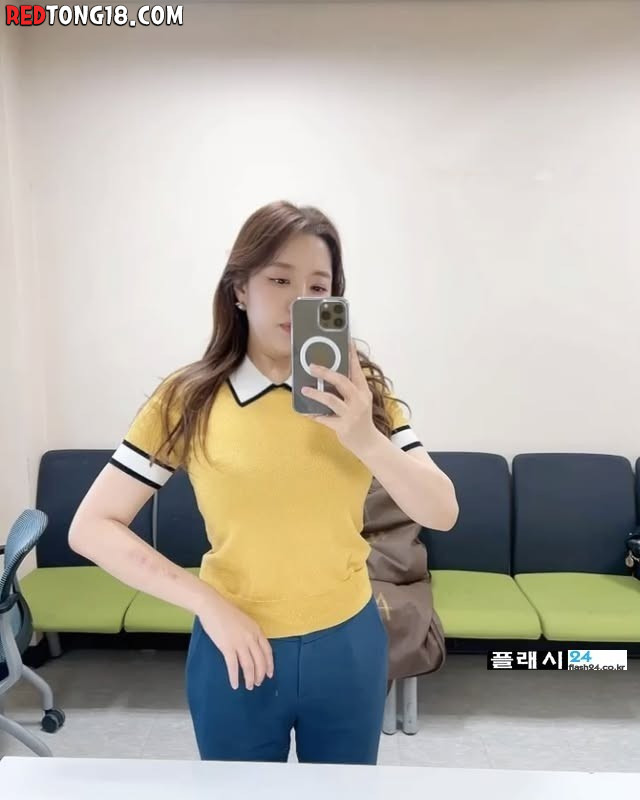 은근 몸 좋아보이는 최영아 기자