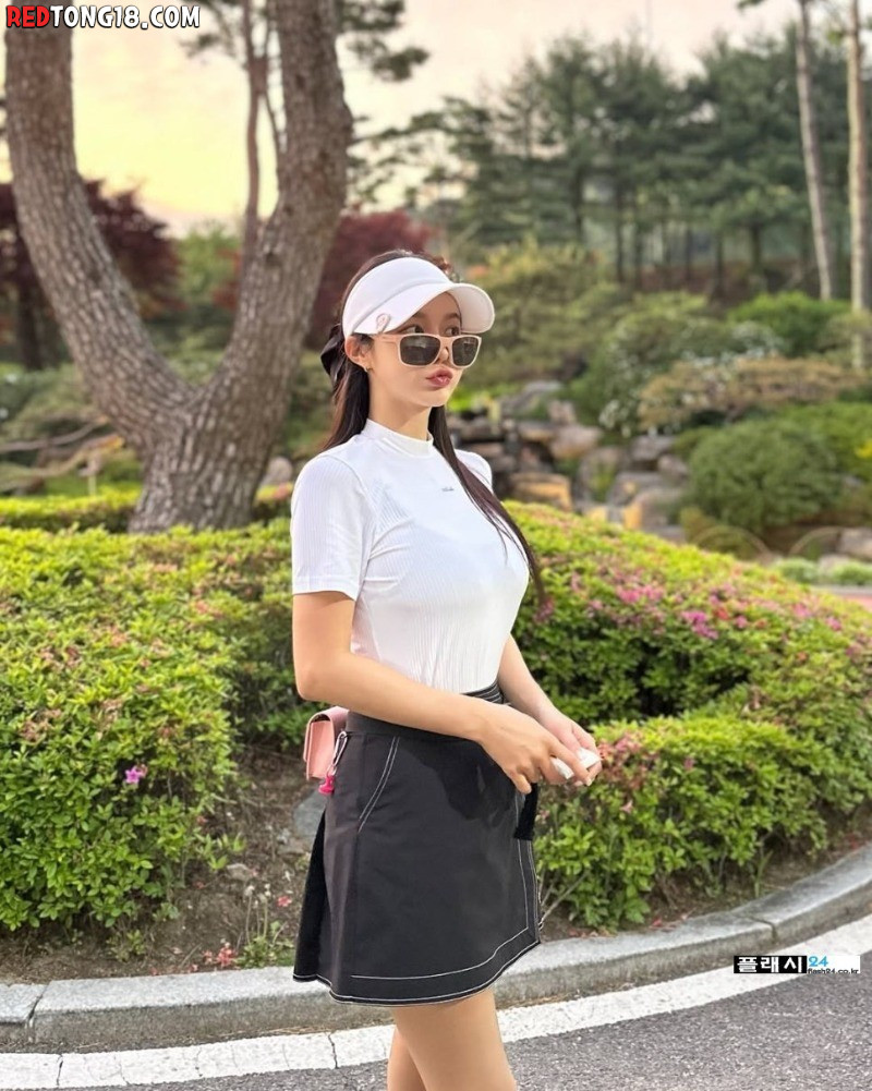 꼭 한번치고싶은 레이싱모델 소이 골프웨어