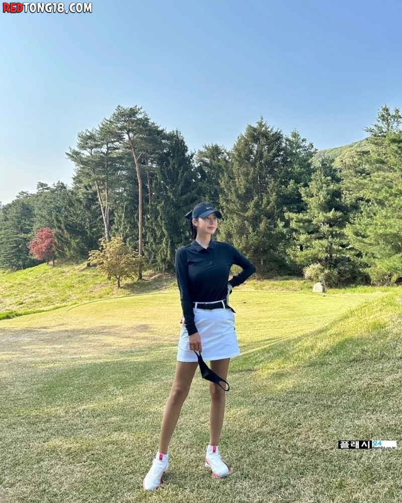 꼭 한번치고싶은 레이싱모델 소이 골프웨어