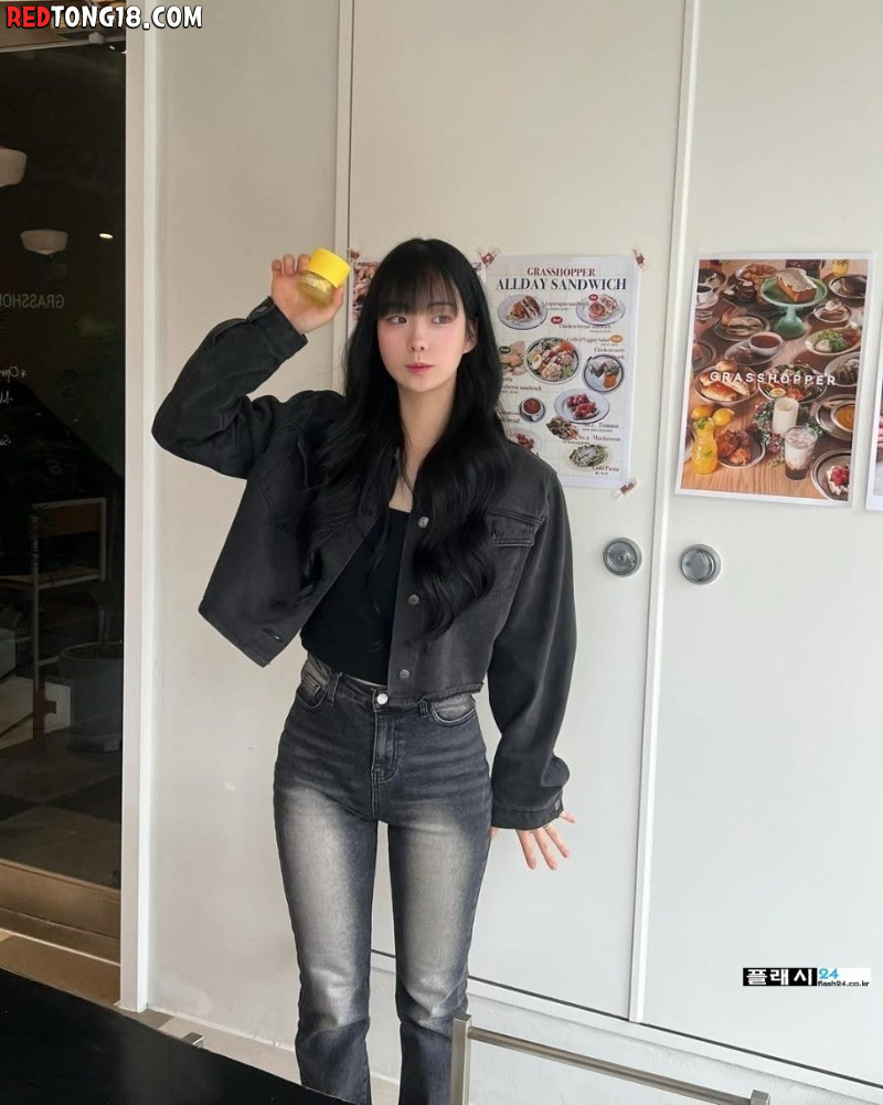 ㅇㅎ)치어리더 박슬비 탄탄한 흰팬츠