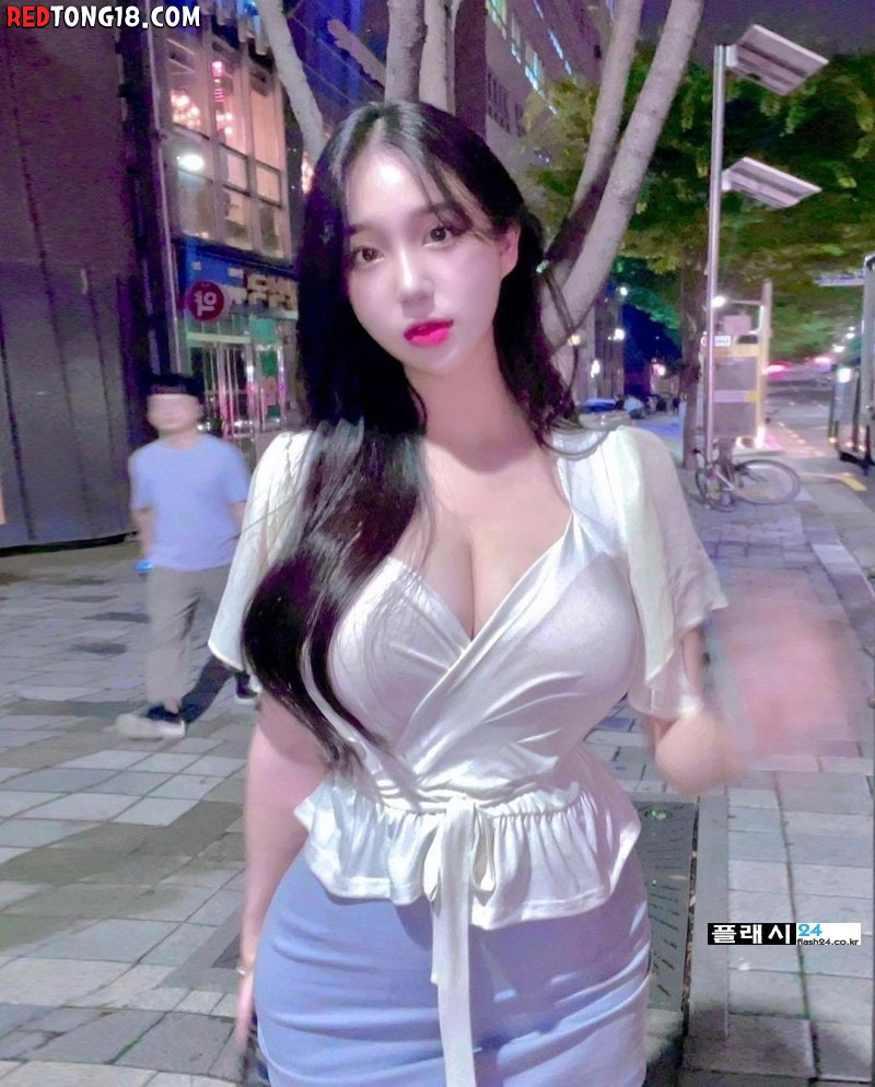 사이즈로 밀어 붙이는 치어리더 김현영