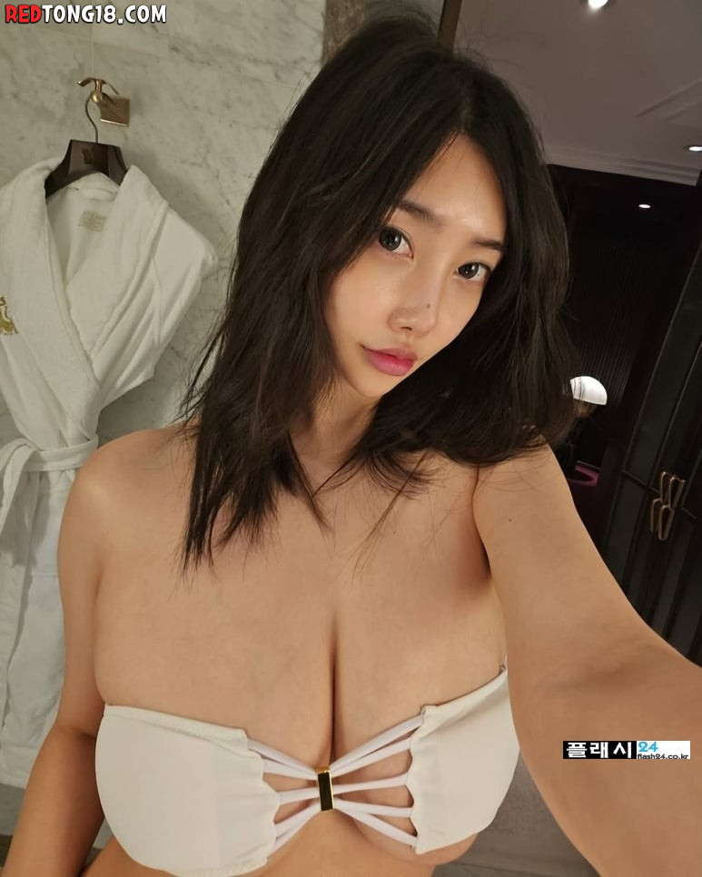 레이싱 모델 윤체리 그 크기가 다르다
