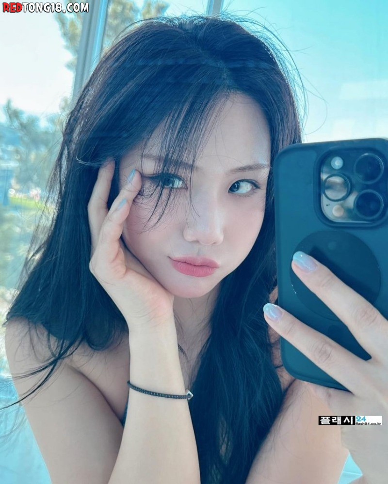 유부녀 전보람 수영복 셀카