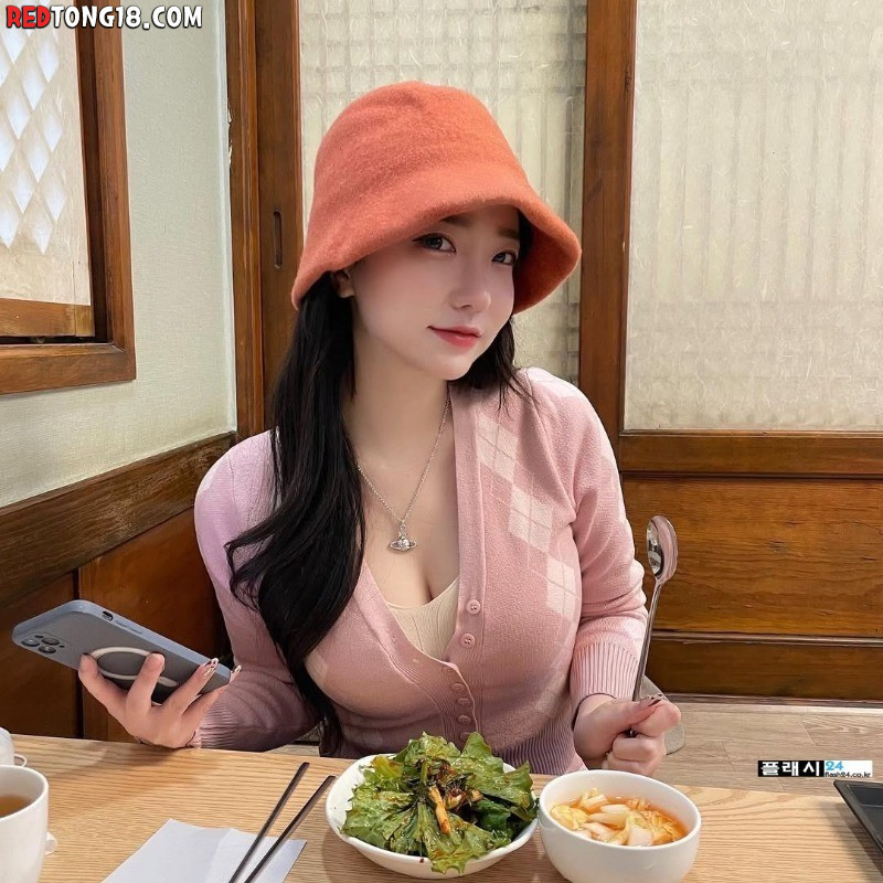 예은, 과감한 글래머 패션