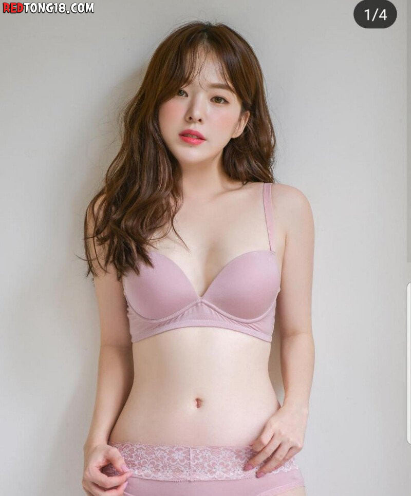 한때 남초에서 엄청난 인기였던 속옷 모델녀 하늘